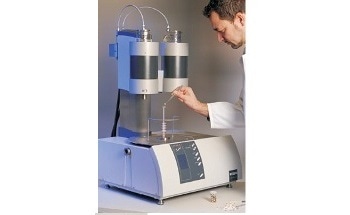 Thermal analysis can yield valuable information on sample composition for a broad range of applications. This application note from NETZSCH demonstrates how simultaneous thermogravimetry and differential scanning calorimetry can help characterize minerals. 