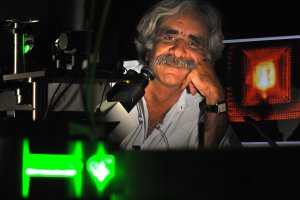 Chemist V. Ara Apkarian and colleagues will attempt to be the first ever to record time-lapse images of single molecules. His team was awarded $20 million from the National Science Foundation toward this goal. Photo by Daniel A. Anderson / University Communications
