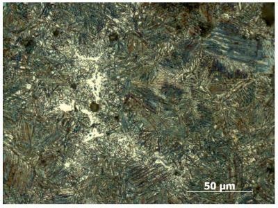 Light microscope image of ADI sample with a magnification of approx. 400:1. One can see the ROI with the precipitates.