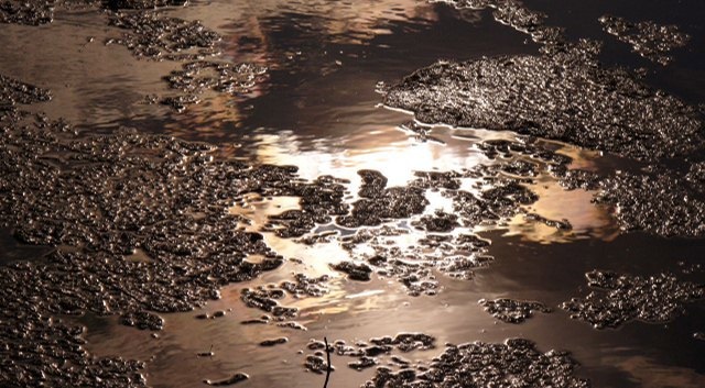 The properties of many nanomaterials make them ideal for absorbing environmental pollutants in waste water treatment.
