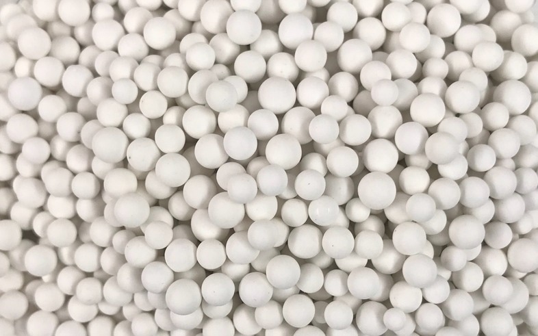 Alumina balls, white balls background, beads, pellets