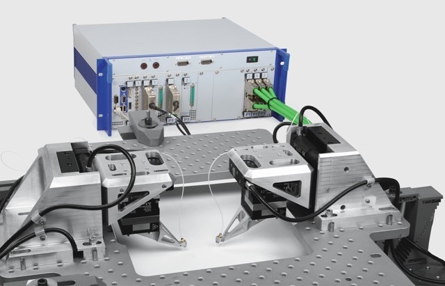 Industry-suited complete systems for wafer probing in silicon photonics.