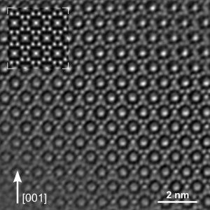As the wavelength of the light is not a limiting factor in electron microscopes, even the distances between individual atoms can be detected. Transmission electron microscopes (TEM) achieve resolutions up to 0.1 nm, scanning electron microscopes (SEM) achieve resolutions up to a range of 1 nm (Image: Dr. Reiner Ramlau, MPI for chemical physics of solid materials)
