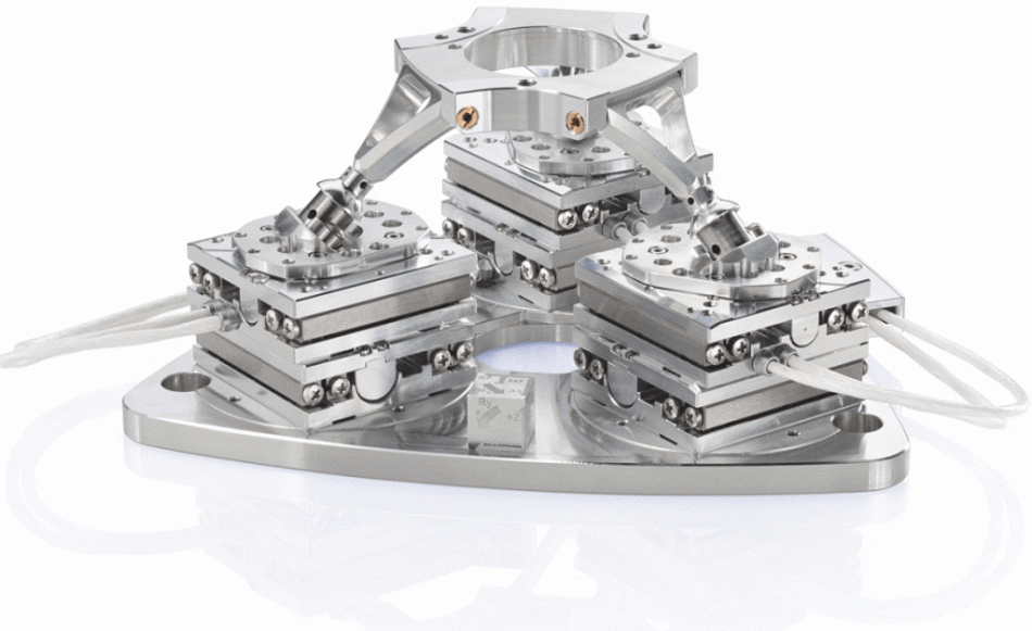 Q-845 6-axis vacuum positioner based on Q-545 linear stages.
