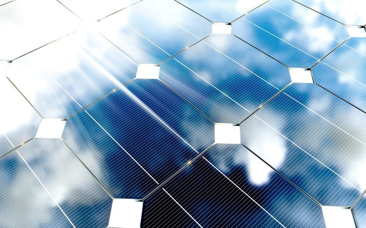 Graphene Solar Cells