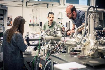 The Nanoprobe instrument combines several technologies in itself: SEM, STM, optical spectroscopy etc.