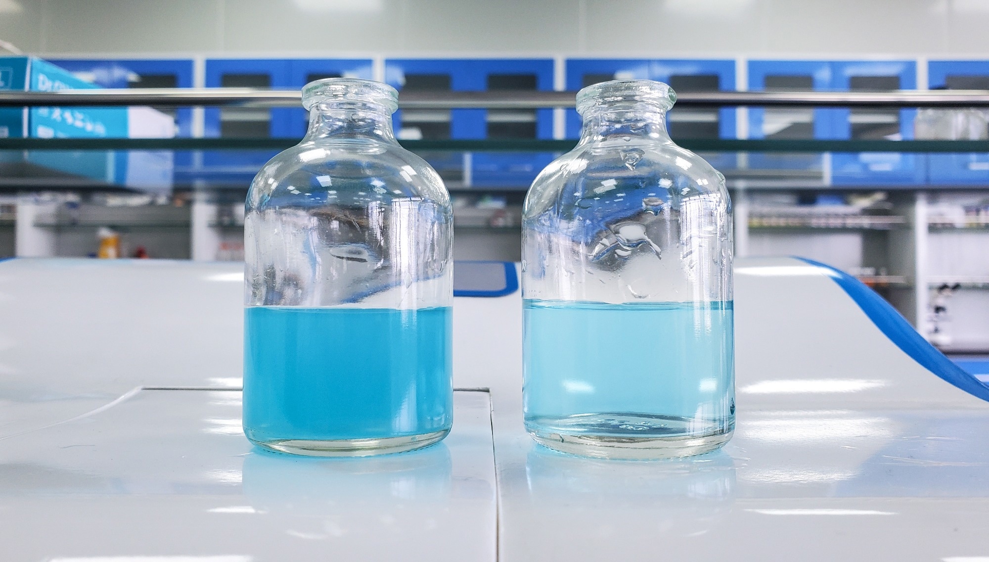 Using NanoGenizer experimental microjet high pressure homogenizer to homogenize samples (Left: before homogenization, Right: after homogenization).