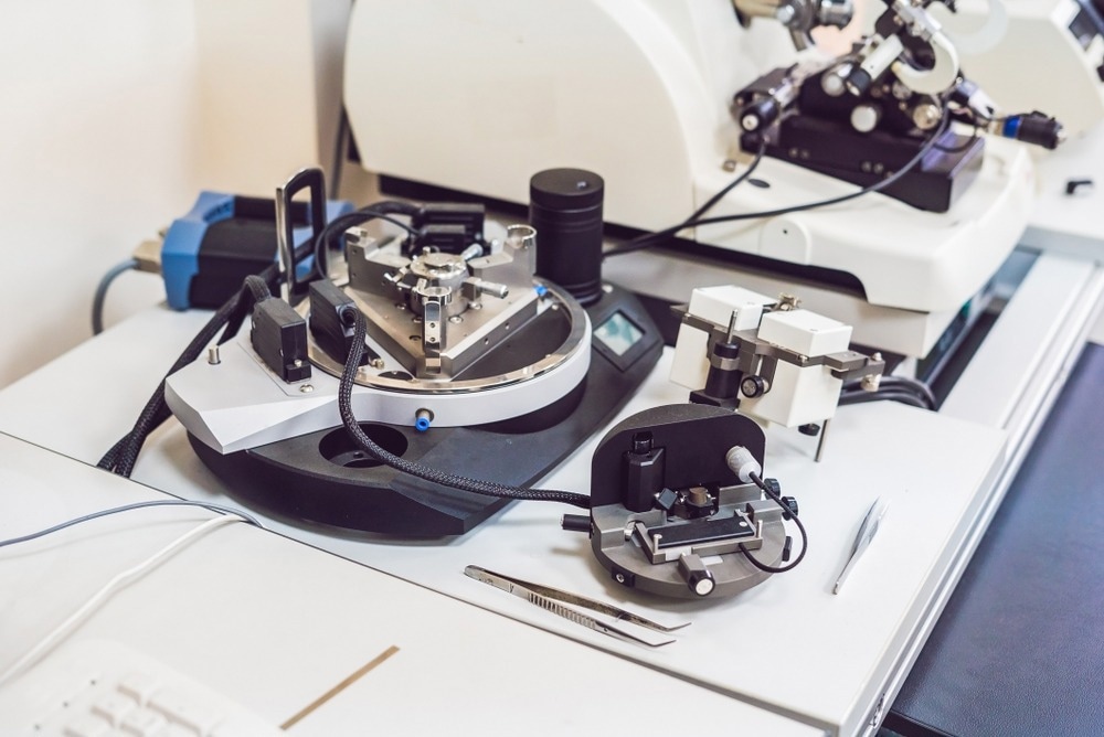 atomic force microscope in a microscopic laboratory