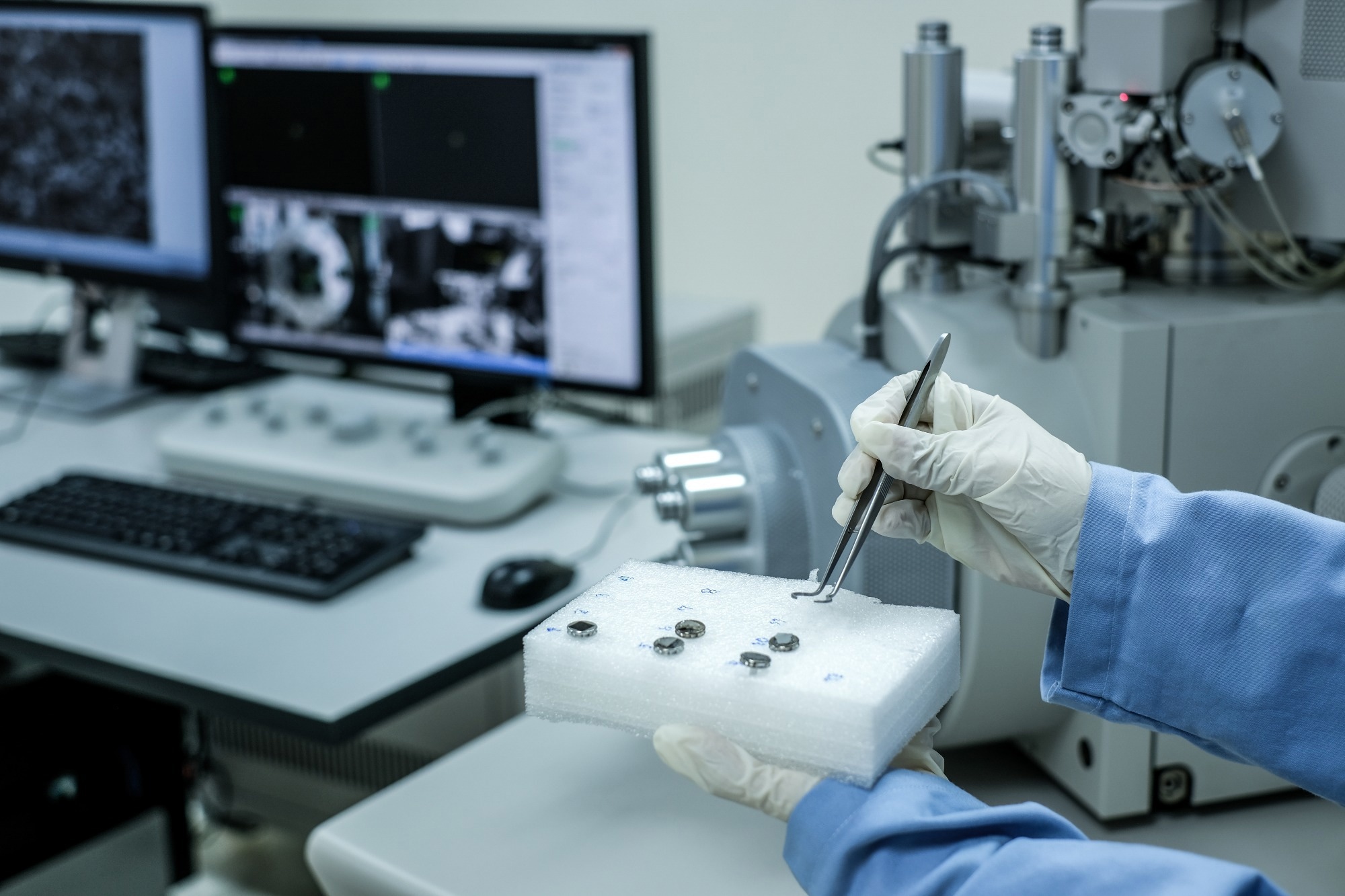 Scientist is preparation of nanomaterials for SEM