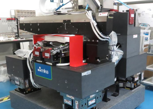 Fully integrated hybrid bonding motion module