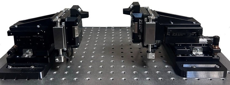 Dual sided PINovAlign42 alignment system setup. Special first-light detection algorithms can reduce dual sided alignment time by several orders of magnitude.