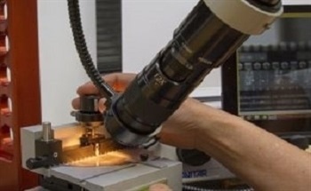 Precise Downsizing of a <100 µm Thin Die Out of a Package Prior to Delayering