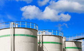 Using Nanofluid to Efficiently Recover Heavy Oil from Reservoirs