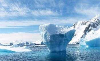 Heating up Graphene to Study Ice Formation
