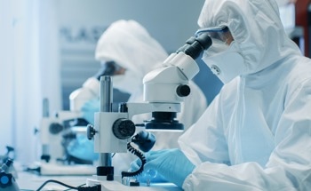 Emerging Electron Microscopy Techniques for Quantum Research
