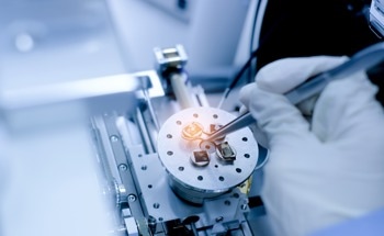 How Can Nanomaterials Be Programmed for Different Applications?