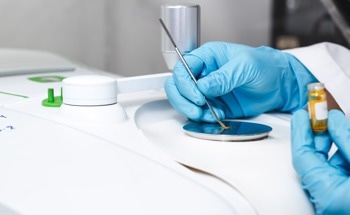 Nanoscale Process Control: Using FTIR and Digital Twins to Optimize Thin-Film Deposition