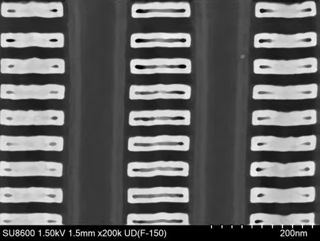 Cross Section of 3D NAND (Acceleration Voltage: 1.5 kV).
