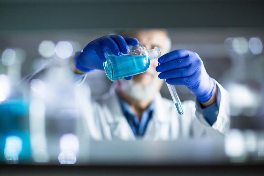 New Bottom-Up Batch Approach to Nanofilament 2D Materials