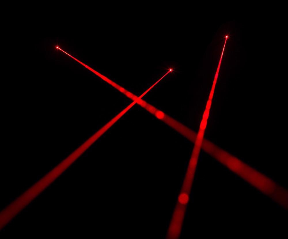 Researchers Use Ultrafast Lasers to Nanopaint Structural Colors