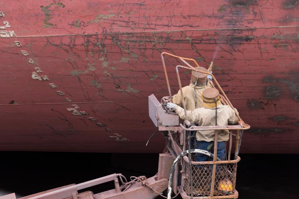 Carbon Nanotube/Graphene Membrane Makes Bubbles to Clear Biofouling