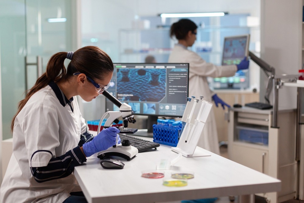 Graphite Nanomaterials Reviewed for Role in Drug Delivery Systems