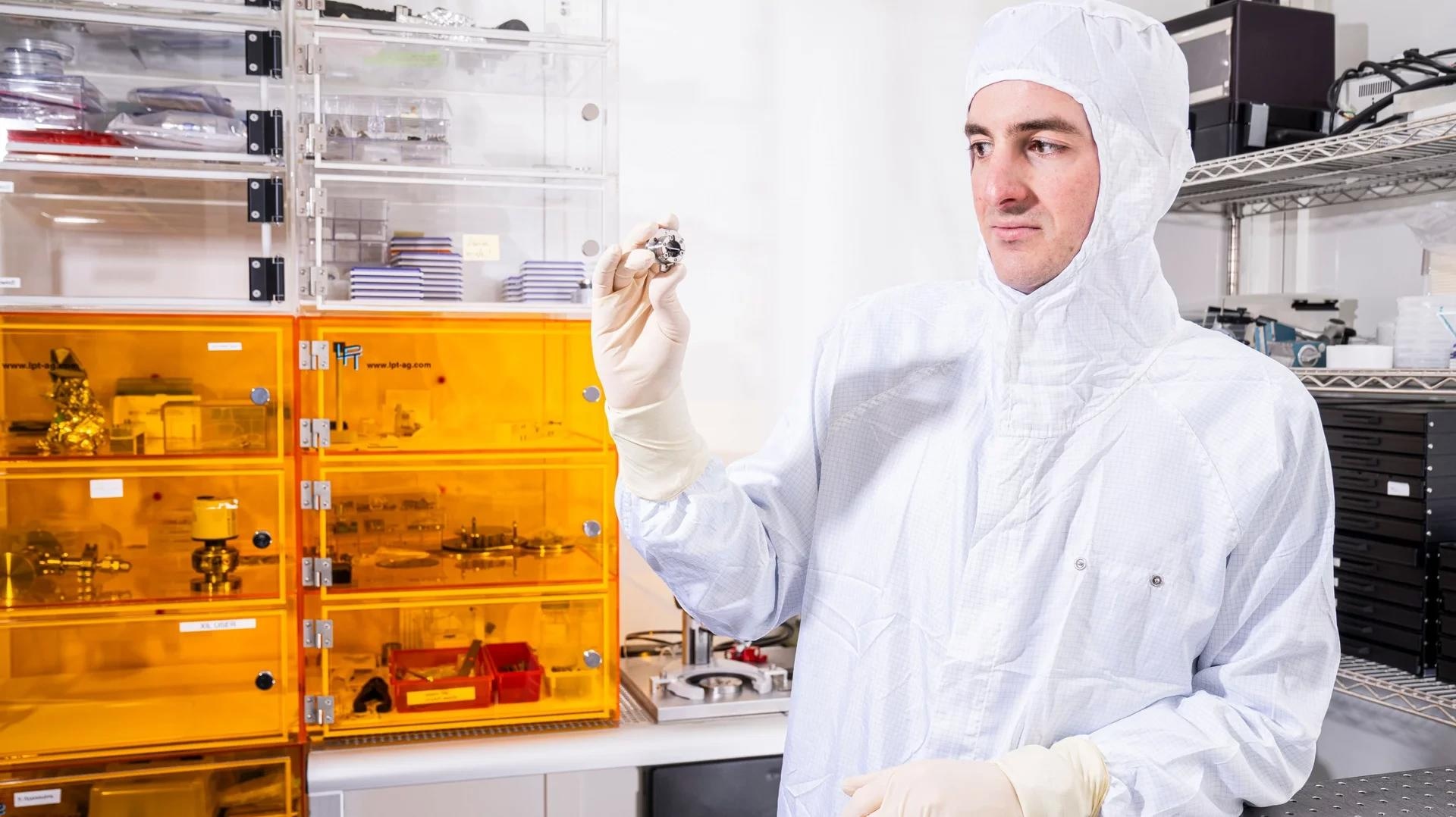 Light-Based Lithography Sets New Standard for Chip Density
