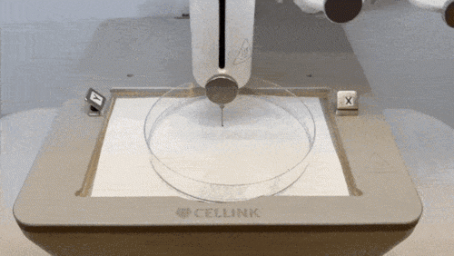 3D printer uses the graphene ink to make a UW logo