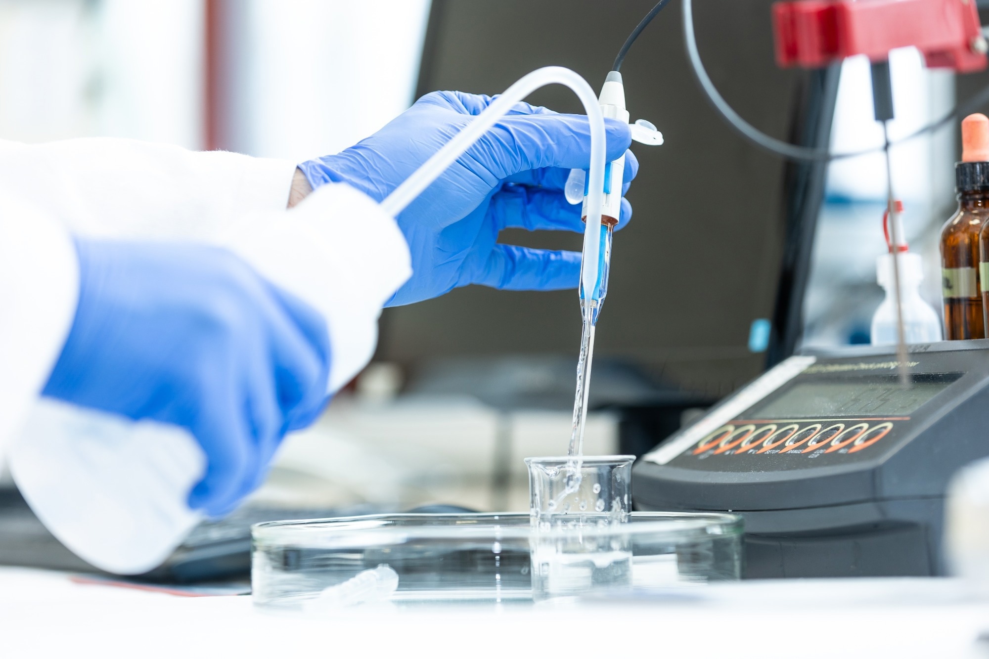 How Surfaces Steer Electrons Could Shape Better Batteries and Sensors