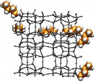 Berkeley Lab Researchers Develop New Way to Navigating Molecular Worms Inside Chemical Labyrinths