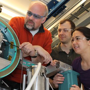 Partnership Will Aid Understanding of Complex Materials