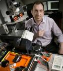 Novel Chip-like Device Sorts and Stores Thousands of Individual Living Cells