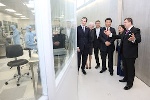 President of China Visits the National Graphene Institute at The University of Manchester