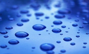 Study on Development of Nanodroplets in Aqueous Solutions of Polar Organics
