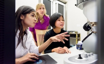 Capture of Real-Time, Dynamic Visualizations of Atoms Helps Build Better Batteries