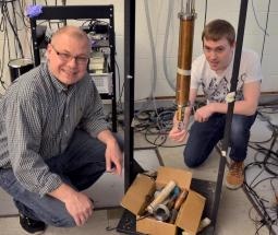 New Nanoscale Memory Cell for Minimizing the Size of Superconducting Computers