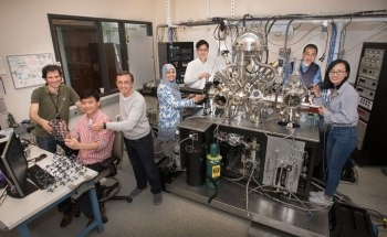 Scientists Trap Noble Gas in a 2D Porous Structure at Room Temperature