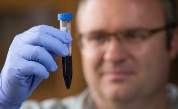 Highly Conductive, Water-Repellent Graphene Circuits Created for Washable Electronics