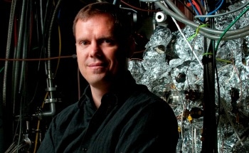Miniature Nanostraws to Deliver Precise Doses of Molecules to Human Cells Safely and Efficiently