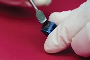 Graphene Filled Epoxy Offers 5.5 W/(m•K) Thermal Conductivity