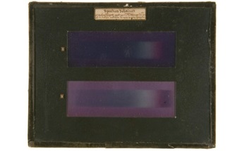 The Origin of Colors in the First Color Photographs