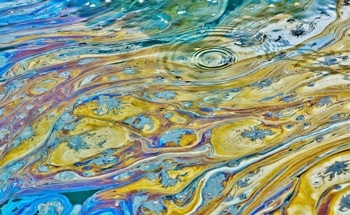 New Superhydrophobic Fibers Effective at Cleaning Oily Water