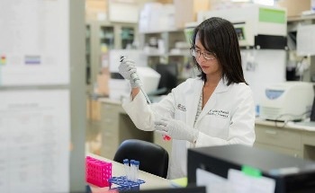 New Grant Supports Study of Nanoparticle-Based Cancer Therapies