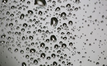 Nanocapillaries Could Help Us Source Energy From Raindrops
