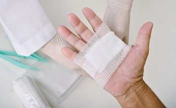 Chitosan-Silver Nanocrystal-Graphene Oxide Electrospun Fibers for Advanced Wound Dressings