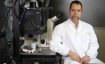 Self-Propelled Nanoparticles Improve Immunotherapy for Non-Invasive Bladder Cancer