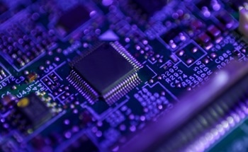 Electron-Phonon Interactions Boost 2D Semiconductor Conductivity