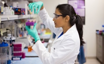 Overcoming Cancer Drug Resistance: A Novel Gold Nanoparticle Therapy