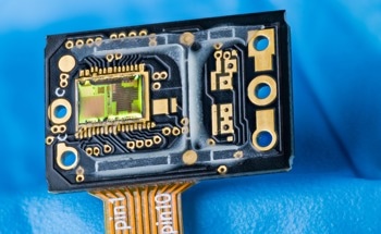 Improved Surface Chemistry Lifts HgTe Nanocrystal Photodiode Voltage